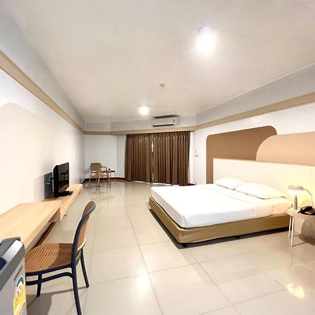 Mark Land Pattaya Beach Eksteriør billede