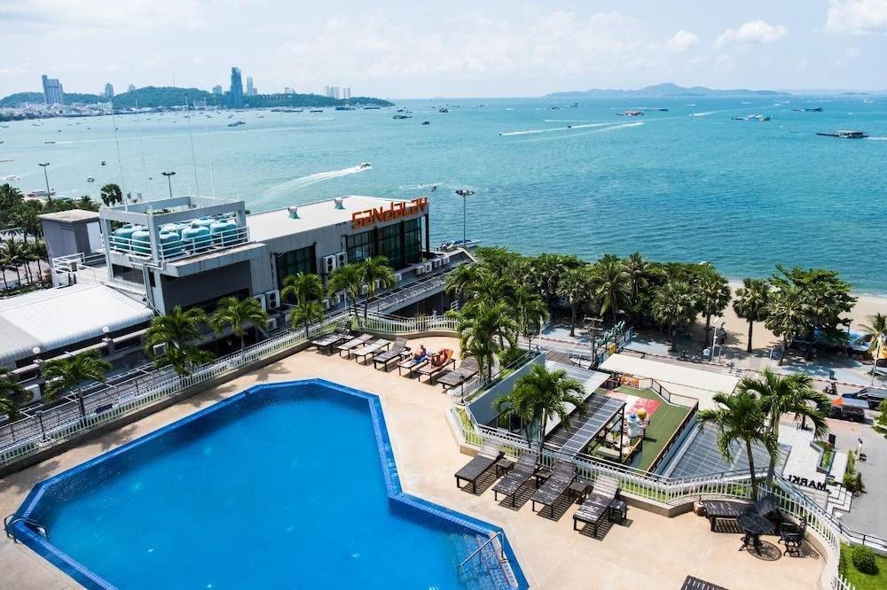 Mark Land Pattaya Beach Eksteriør billede