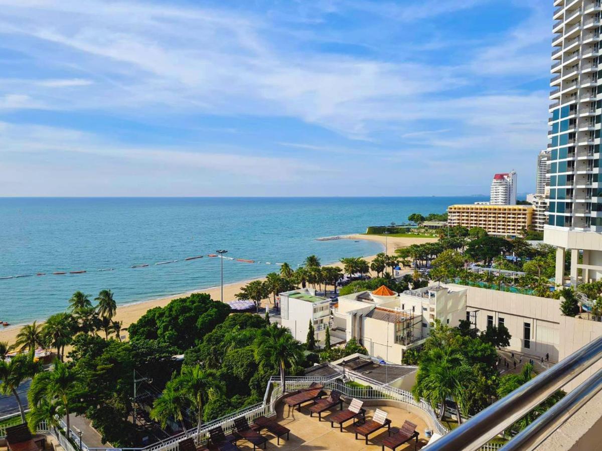 Mark Land Pattaya Beach Eksteriør billede