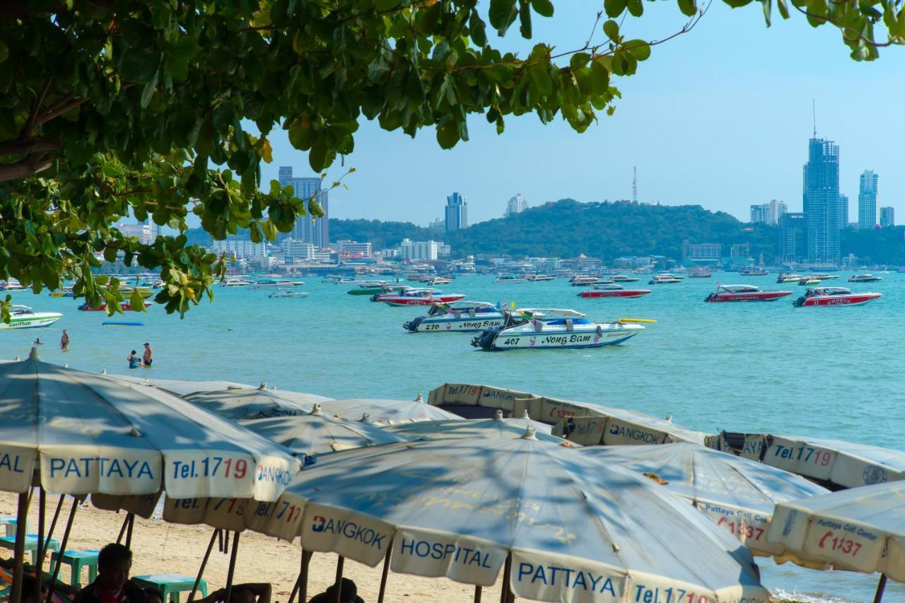 Mark Land Pattaya Beach Eksteriør billede