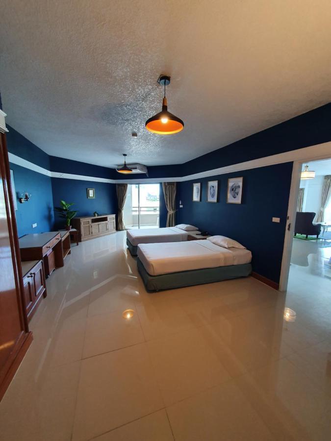Mark Land Pattaya Beach Eksteriør billede